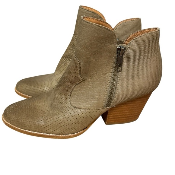 Silent D heeled ankle boots khaki western pointed toe booties 39/ 8 - 8.5 - Picture 13 of 16